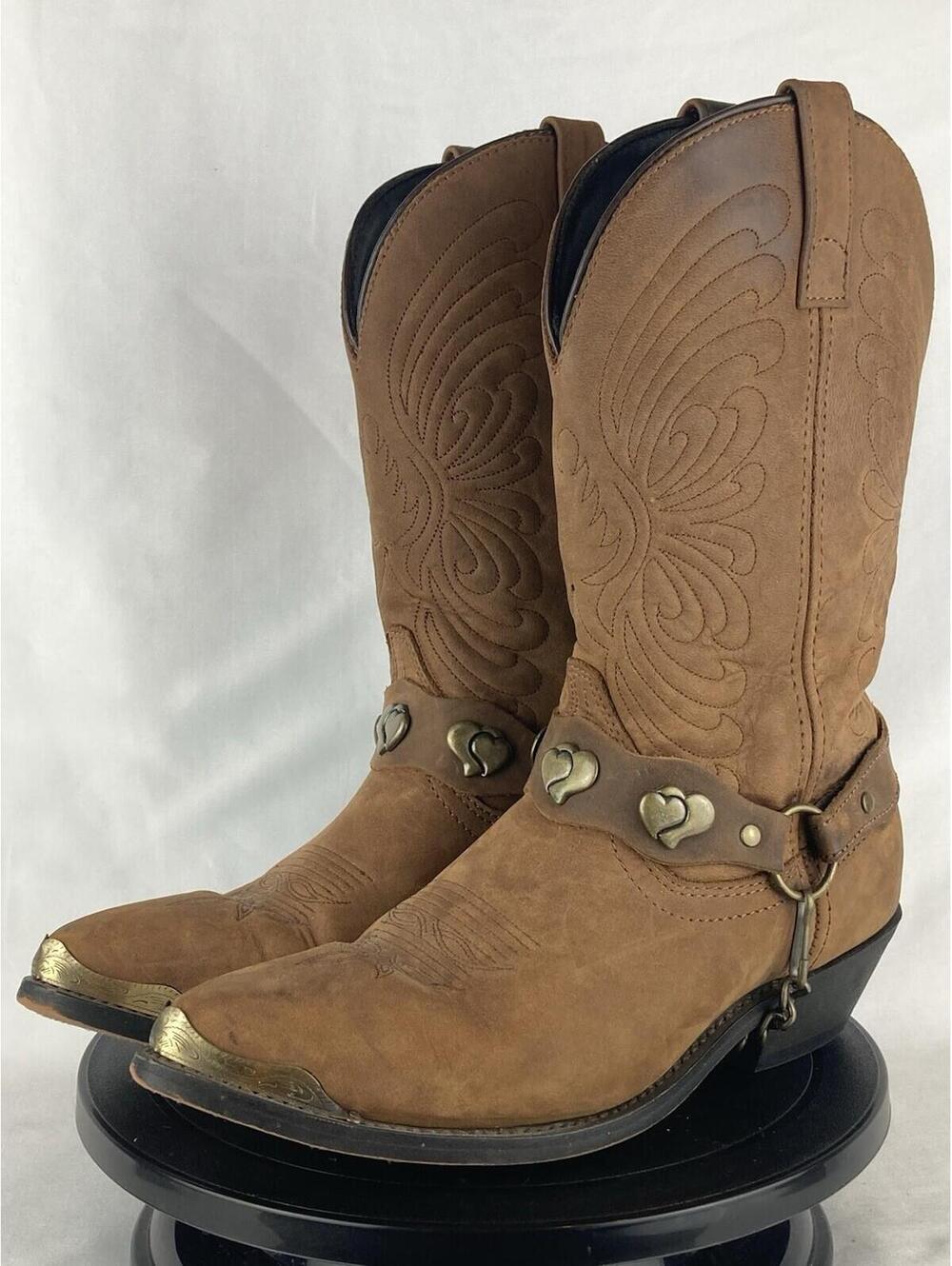 Women’s 9 Wide Masterson Leather J Toe Cowgirl Boots Heart Concho Harness Chain